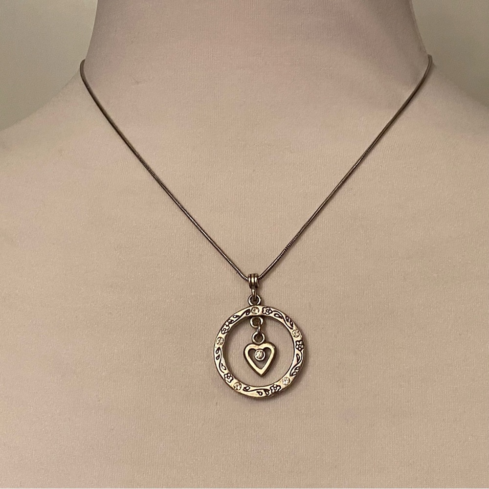 BRIGHTON NECKLACE HEART IN A CIRCLE ETCHED PENDANT SILVER TONE 16” CHOKER